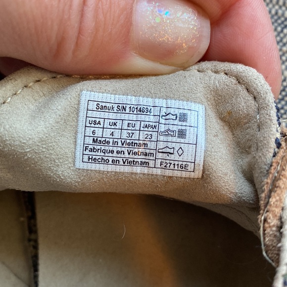 Brand New Sanuk Shoes - Picture 4 of 4